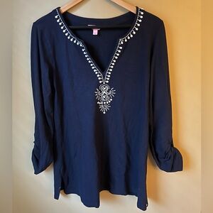 Woman’s Lilly Pulitzer top